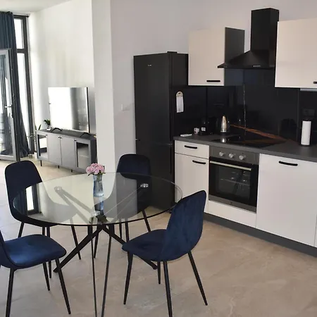 Time Together Апартаменти Пула